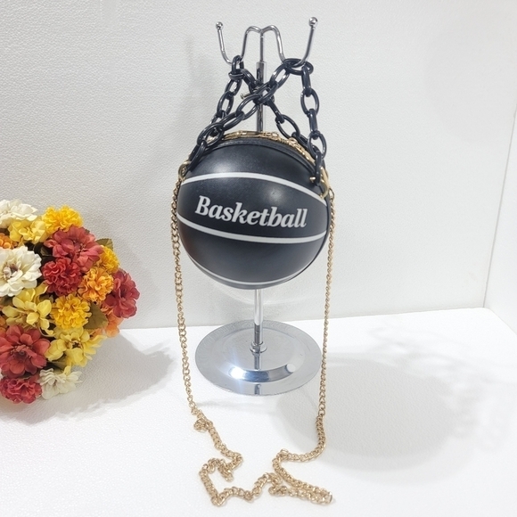 BASKETBALL CROSSBODY PURSE - Picture 7 of 7